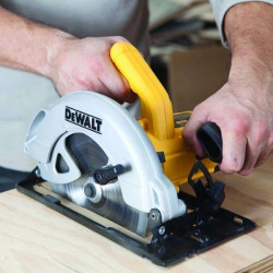PILARKA TARCZOWA PIŁA 184mm 1350W DeWALT DWE560