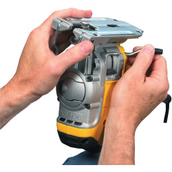 Wyrzynarka 701W 130mm DeWALT DW331k