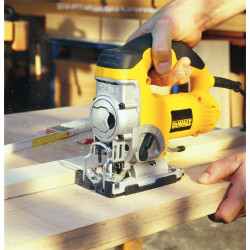 Wyrzynarka 701W 130mm DeWALT DW331k