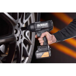 Dewalt Mclaren ZESTAW  DCK5222MP3T 3x5Ah