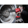 Milwaukee M18 FCH STRIKER – zastosowanie przy piaście, zdjęcie z M18 B5 – wersja 0X nie zawiera akumulatora