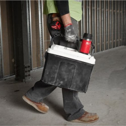 Butelka PACKOUT 355 ml z pokrywką do picia  czerwona Milwaukee 4932498977 – zdjęcie 2